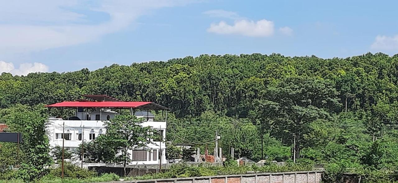Hotel The Bird 德拉敦 外观 照片