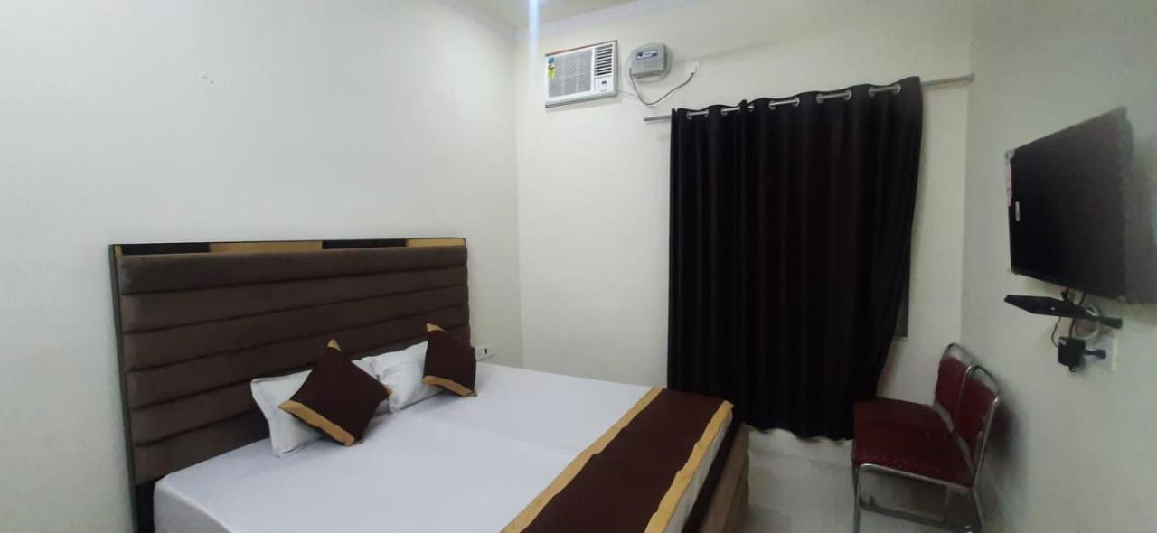 Hotel The Bird 德拉敦 外观 照片