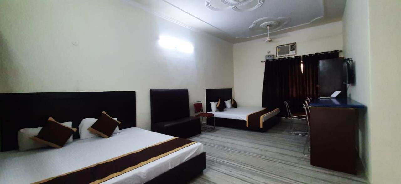 Hotel The Bird 德拉敦 外观 照片